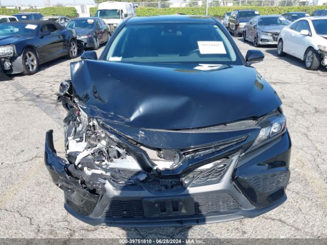 4T1G11AK6NU007340 Toyota Camry Se Nightshade Edition