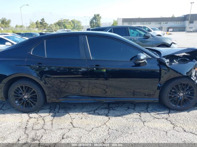 4T1G11AK6NU007340 Toyota Camry Se Nightshade Edition