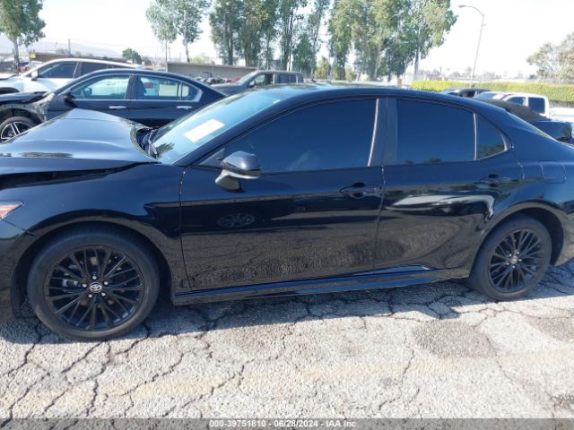 4T1G11AK6NU007340 Toyota Camry Se Nightshade Edition