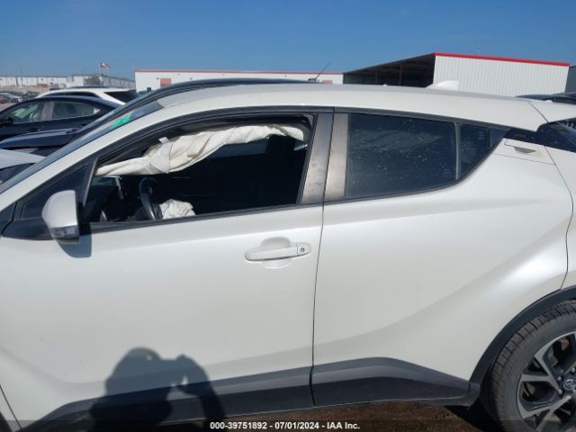 JTNKHMBX3K1053075 Toyota C-HR XLE