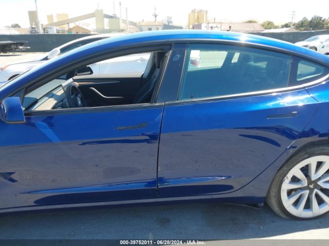 5YJ3E1EA1NF373871 Tesla Model 3 Rear-wheel Drive