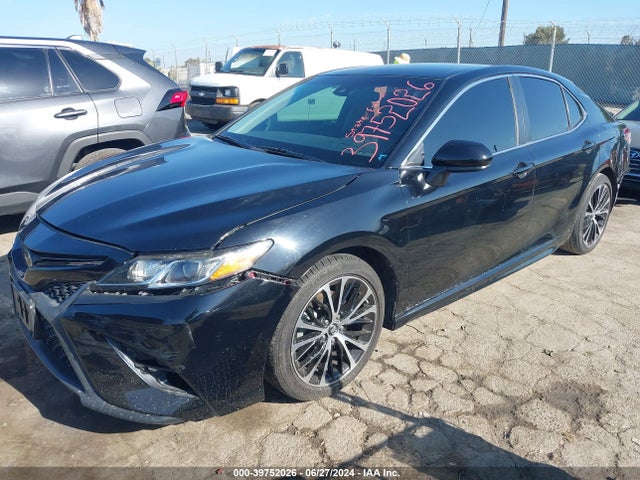 Toyota CAMRY SE 2018 4T1B11HK4JU099686 Image 2