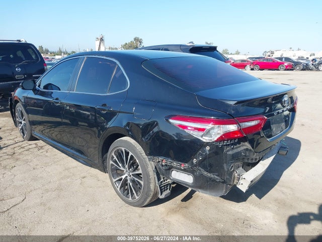 Toyota CAMRY SE 2018 4T1B11HK4JU099686 Image 3