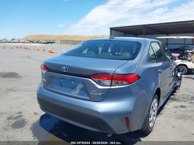 Toyota Corolla Hybrid Le 2023 JTDBCMFE8P3021956 Image 4