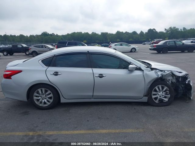 1N4AL3AP3HC257355 Nissan Altima 2.5 S