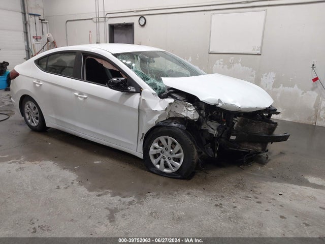 2019 5NPD74LF8KH471209 main image