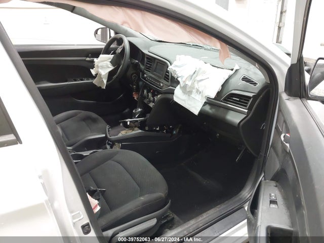 Hyundai ELANTRA SE 2019 5NPD74LF8KH471209 Image 5