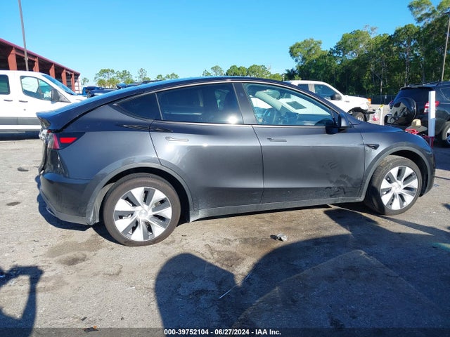 Tesla Model Y Long Range/rwd 2024 7SAYGDED5RF041680 Image 13