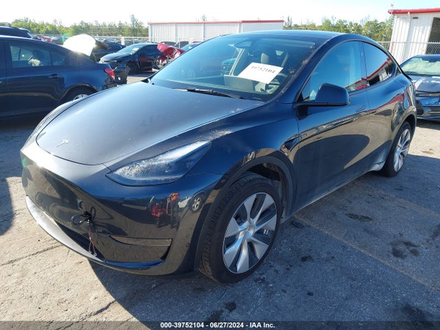 Tesla Model Y Long Range/rwd 2024 7SAYGDED5RF041680 Image 2