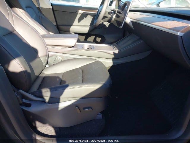 Tesla Model Y Long Range/rwd 2024 7SAYGDED5RF041680 Image 5