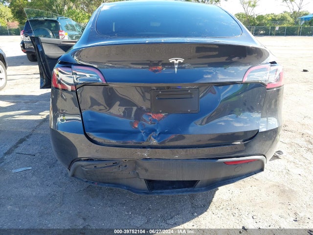 Tesla Model Y Long Range/rwd 2024 7SAYGDED5RF041680 Image 6