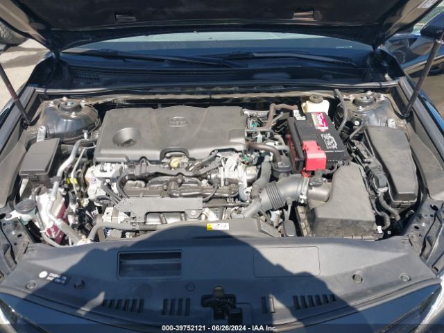 4T1B11HK3JU049717 Toyota CAMRY XLE