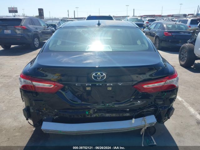 4T1B11HK3JU049717 Toyota CAMRY XLE