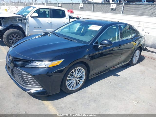 4T1B11HK3JU049717 Toyota CAMRY XLE