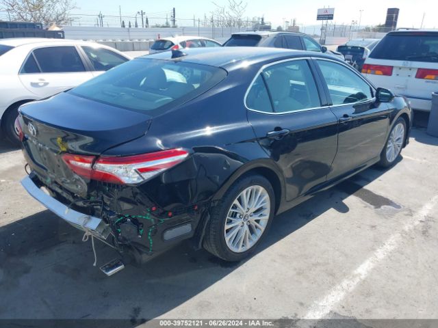 4T1B11HK3JU049717 Toyota CAMRY XLE