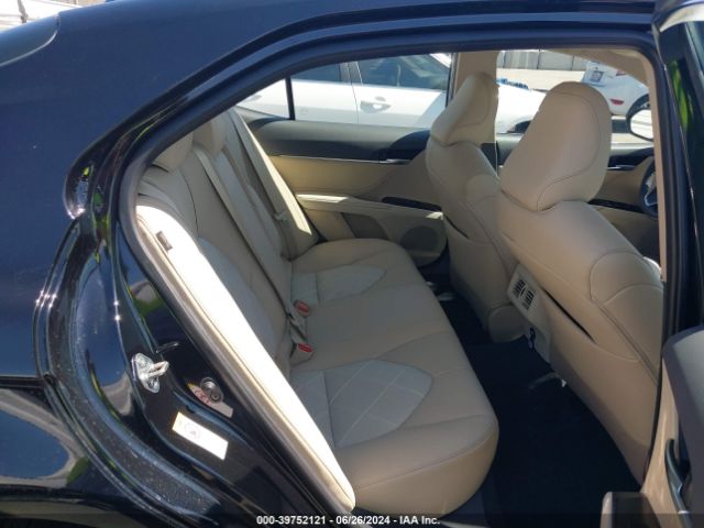 4T1B11HK3JU049717 Toyota CAMRY XLE