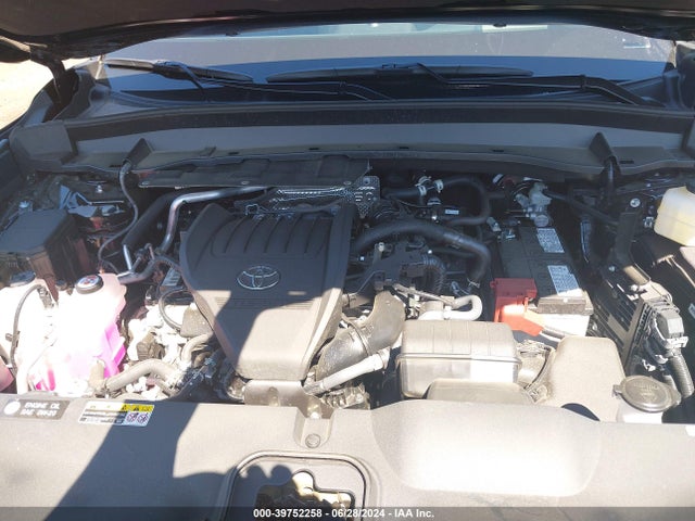 Toyota Grand Highlander Platinum 2024 5TDAAAB5XRS042203 Image 10