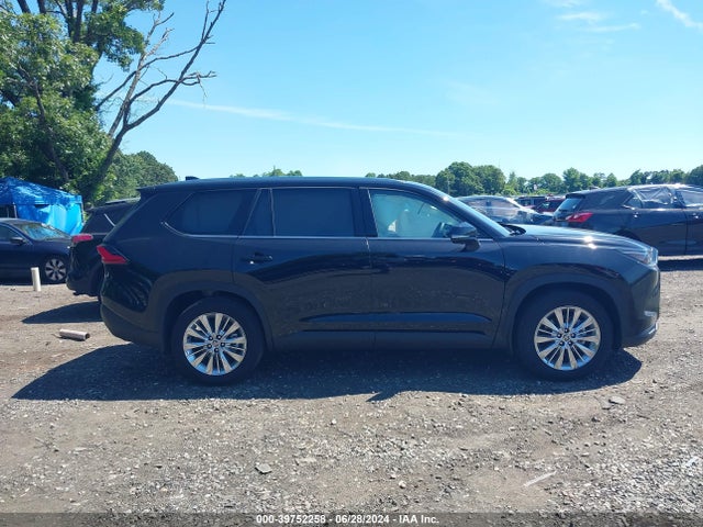 Toyota Grand Highlander Platinum 2024 5TDAAAB5XRS042203 Image 13