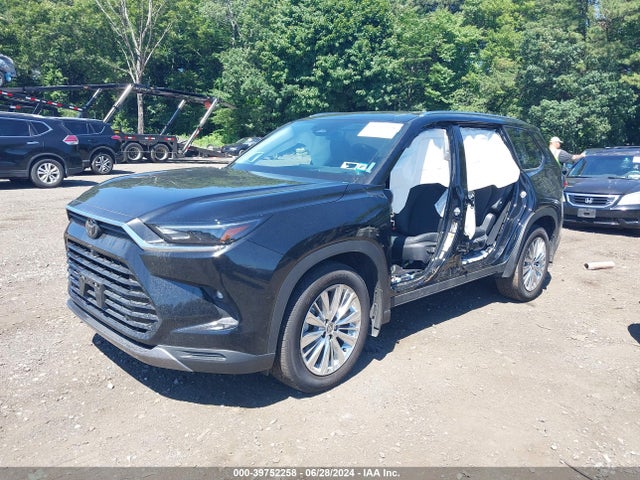 Toyota Grand Highlander Platinum 2024 5TDAAAB5XRS042203 Image 2