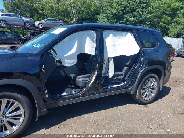Toyota Grand Highlander Platinum 2024 5TDAAAB5XRS042203 Image 6