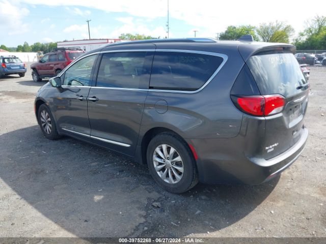 2C4RC1BG1JR115356 Chrysler Pacifica Touring L