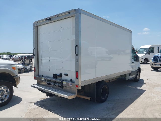 Ford Transit-350 Cab 2018 1FDBF8ZM1JKA87419 Image 4