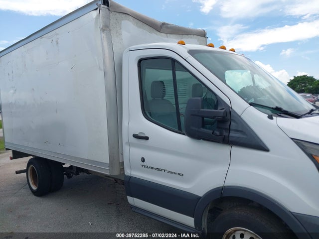 Ford Transit-350 Cab 2018 1FDBF8ZM8JKA71122 Image 13