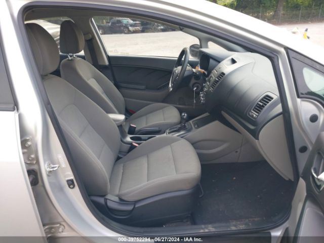 KNAFK4A66G5533253 KIA FORTE LX
