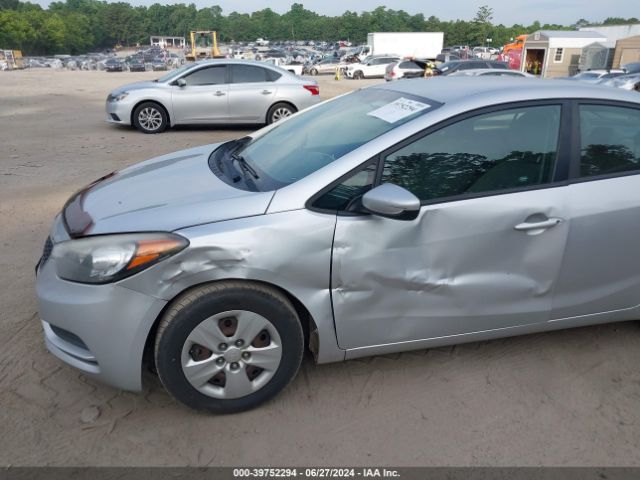 KNAFK4A66G5533253 KIA FORTE LX