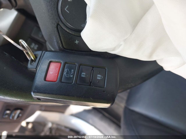 Toyota Rav4 Limited 2018 2T3DFREV7JW760481 Image 11