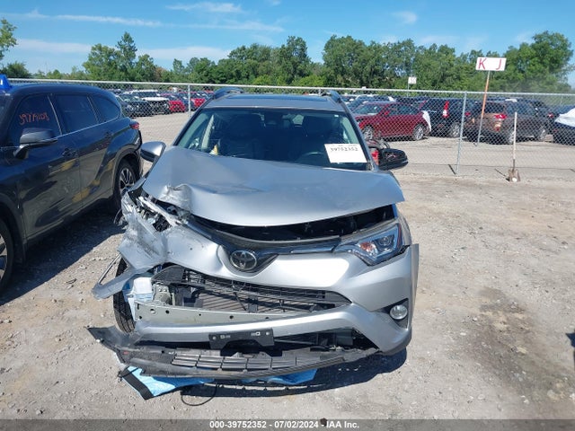 Toyota Rav4 Limited 2018 2T3DFREV7JW760481 Image 12
