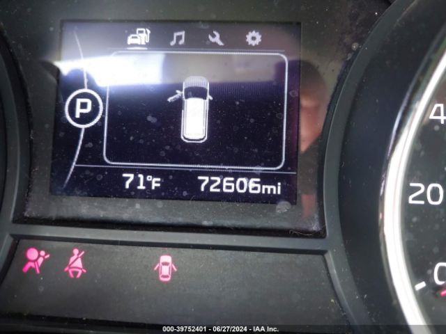 KNDMB5C11J6357327 KIA SEDONA LX
