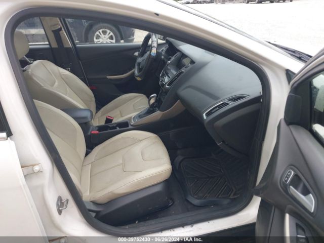 1FADP3N25HL287196 Ford Focus Titanium