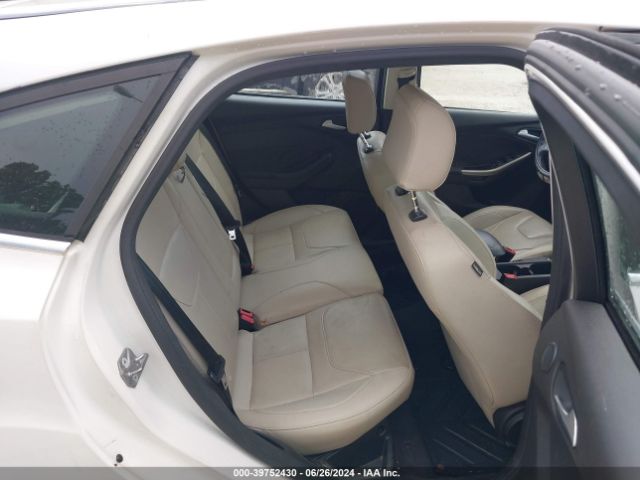 1FADP3N25HL287196 Ford Focus Titanium