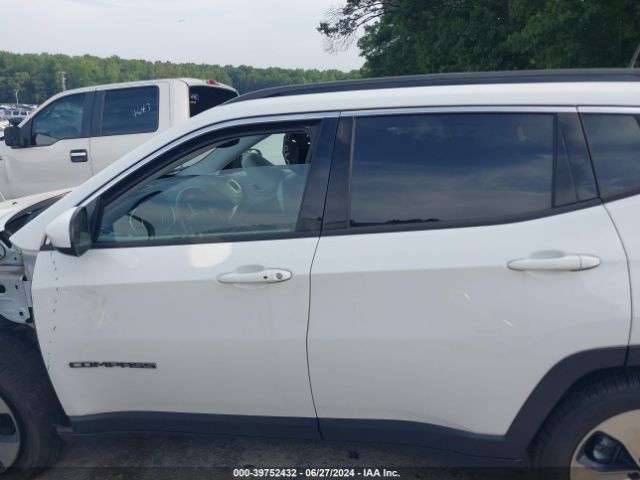 3C4NJCBB5JT228955 Jeep Compass Latitude Fwd