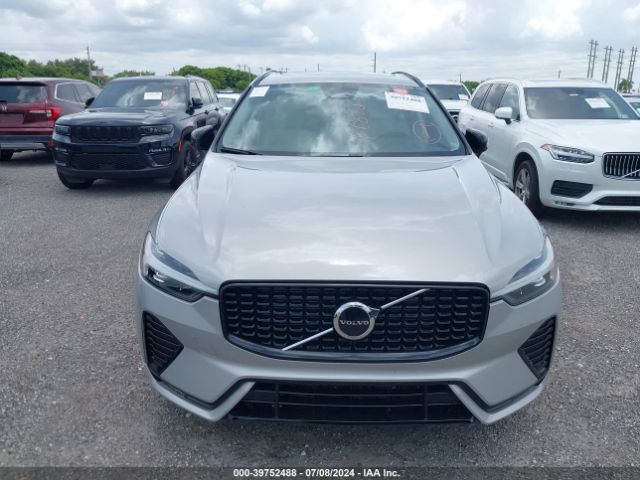 YV4L12RK4R1840894 Volvo Xc60 B5 Core Dark Theme