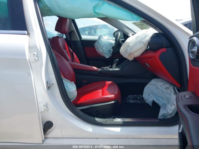 ZARFAEEN2H7561124 Alfa Romeo Giulia Ti Awd