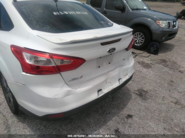 1FADP3F21EL337733 Ford FOCUS SE
