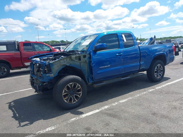 Toyota Tacoma Sr5 2017 5TFSX5EN5HX047565 Image 2