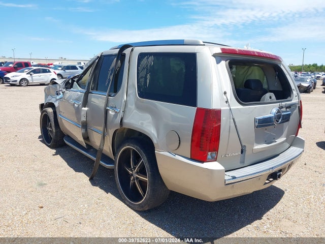2007 CADILLAC ESCALADE 1GYEC63867R305746 Photo 2