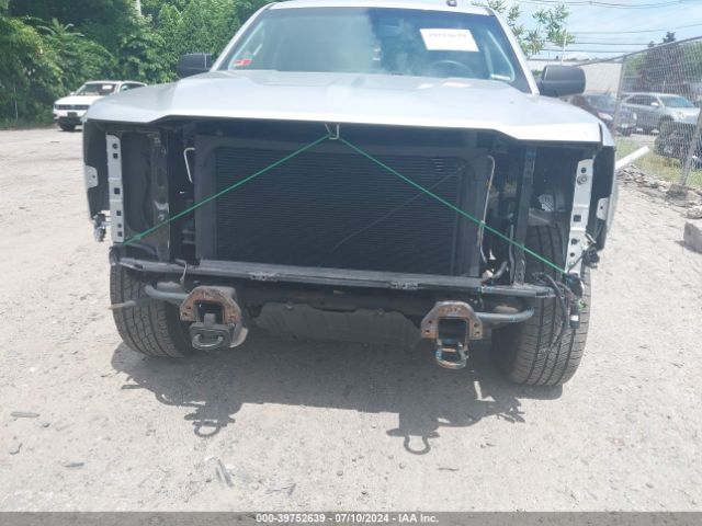 1GCVKPEC2JZ258156 Chevrolet Silverado 1500 Custom