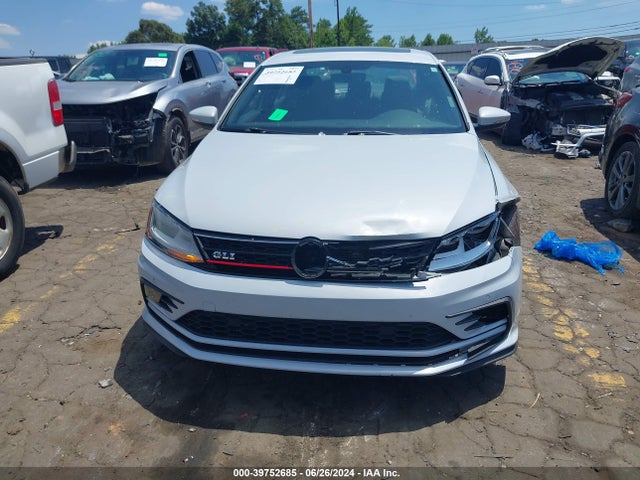 3VW5T7AJXHM266743 Volkswagen JETTA GLI