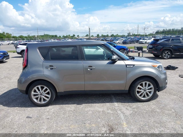 KIA SOUL + 2018 KNDJP3A51J7574062 Image 13