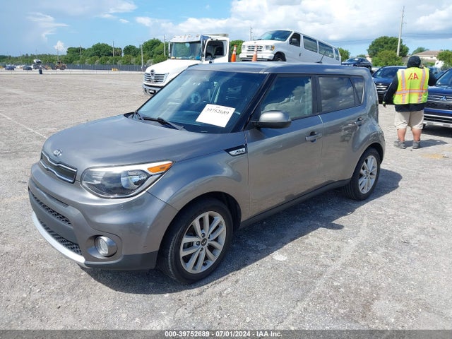 KIA SOUL + 2018 KNDJP3A51J7574062 Image 2
