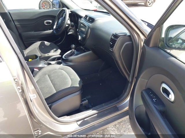 KIA SOUL + 2018 KNDJP3A51J7574062 Image 5