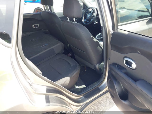 KIA SOUL + 2018 KNDJP3A51J7574062 Image 8