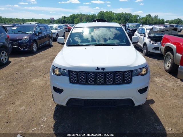 1C4RJFAG6JC376088 Jeep Grand Cherokee Altitude 4x4