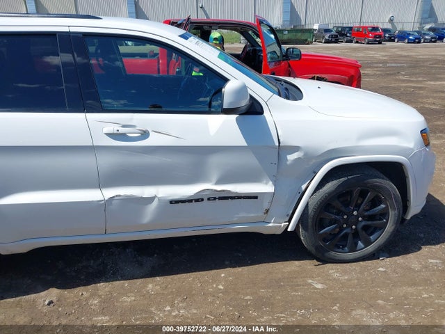 1C4RJFAG6JC376088 Jeep Grand Cherokee Altitude 4x4