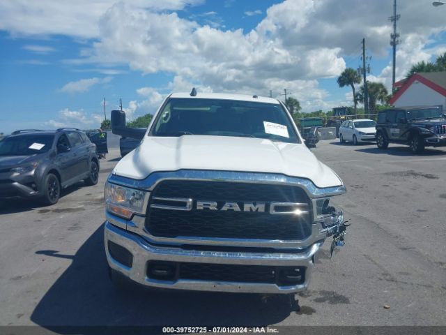 3C6UR5CJ9KG647866 RAM 2500 Tradesman  4x4 6'4 Box