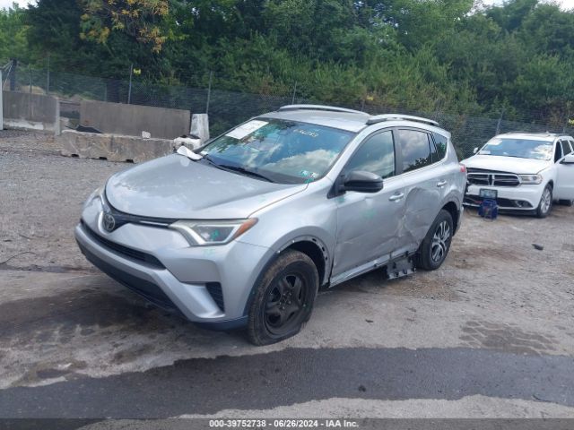2T3BFREV9HW636083 Toyota RAV4 LE